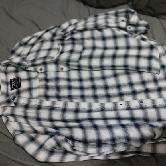 Ambercrombi flannel - Picture 2 of 3